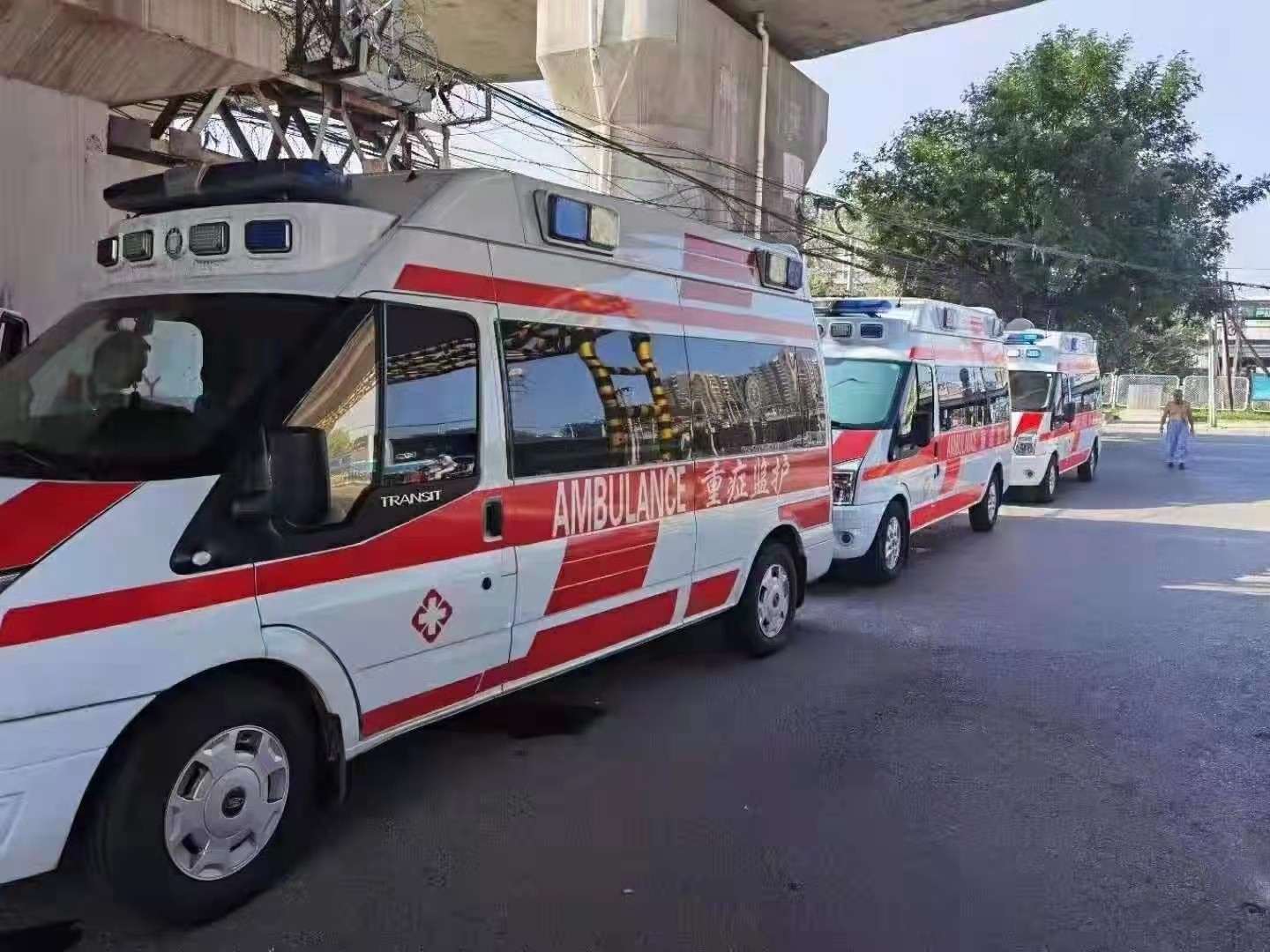 龙泉市救护车出租